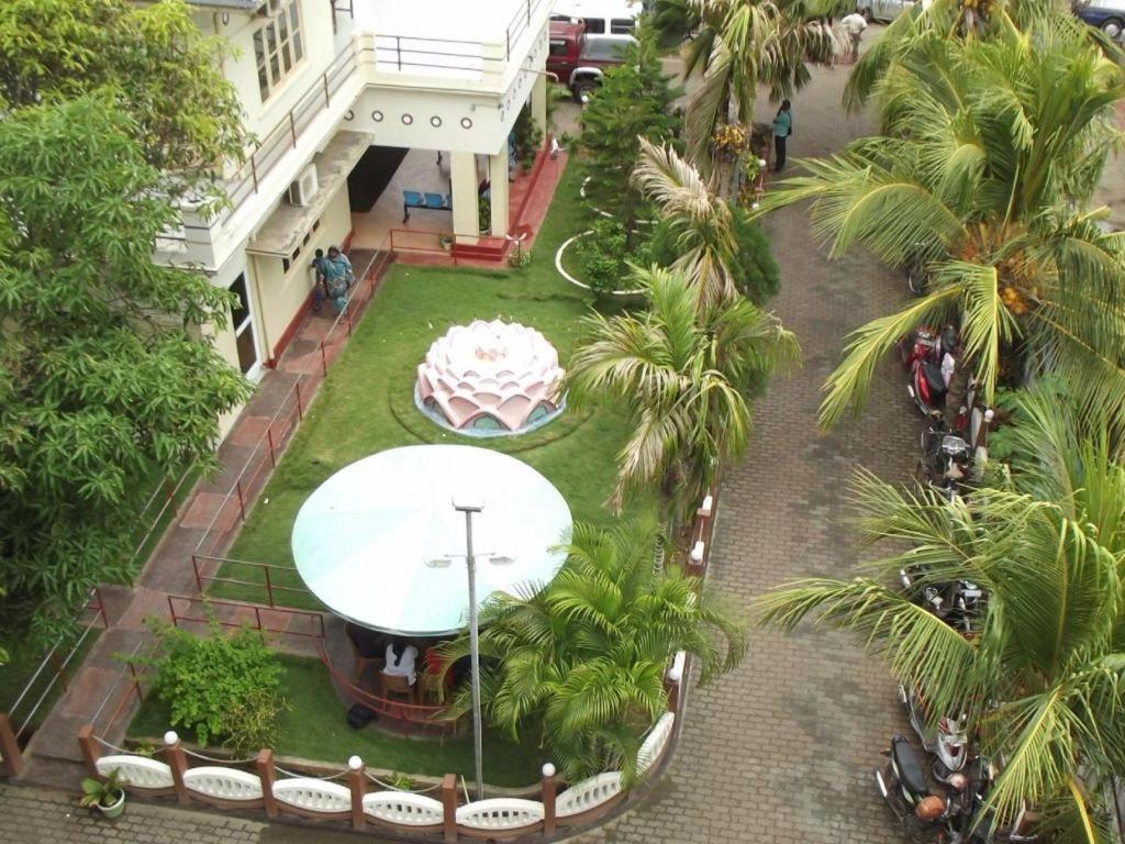 Green Grass Hotel & Restaurant Jaffna Exterior foto