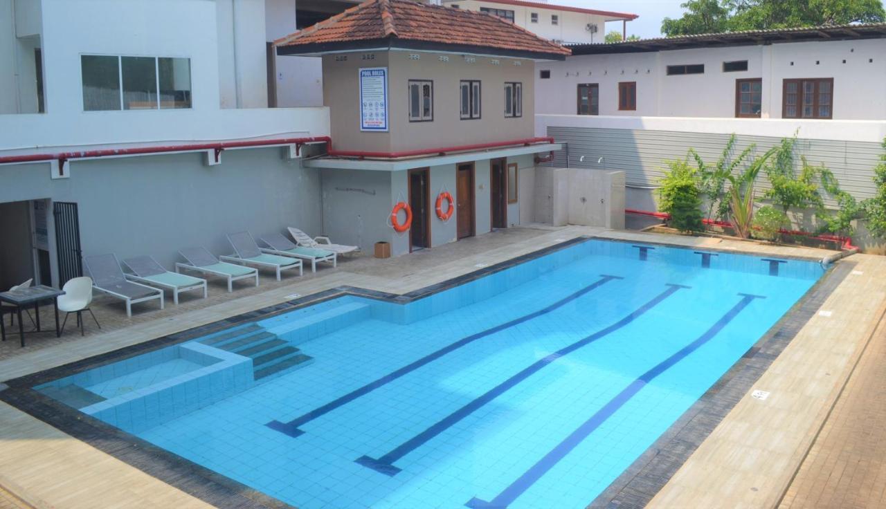 Green Grass Hotel & Restaurant Jaffna Exterior foto